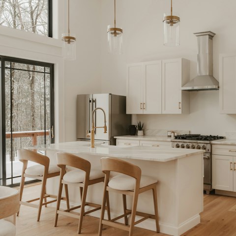 A spotless modern kitchen